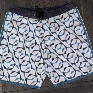 O'Neill Blue and White Patterned Board Shorts